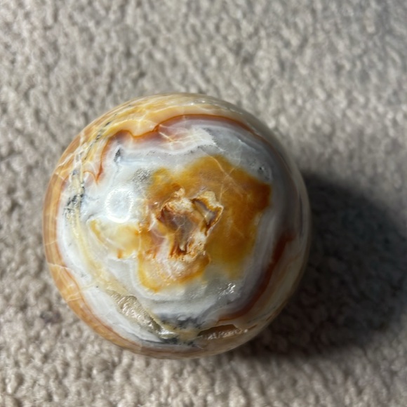 Banded Agate Sphere - 7.5 in circumference- stone has a few druzy inclusions-EUC - Picture 5 of 7